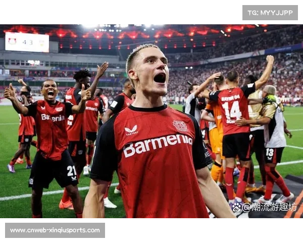 勒沃库森vs巴黎一战两度红牌+点球，恩里克称比赛-观感奇特-